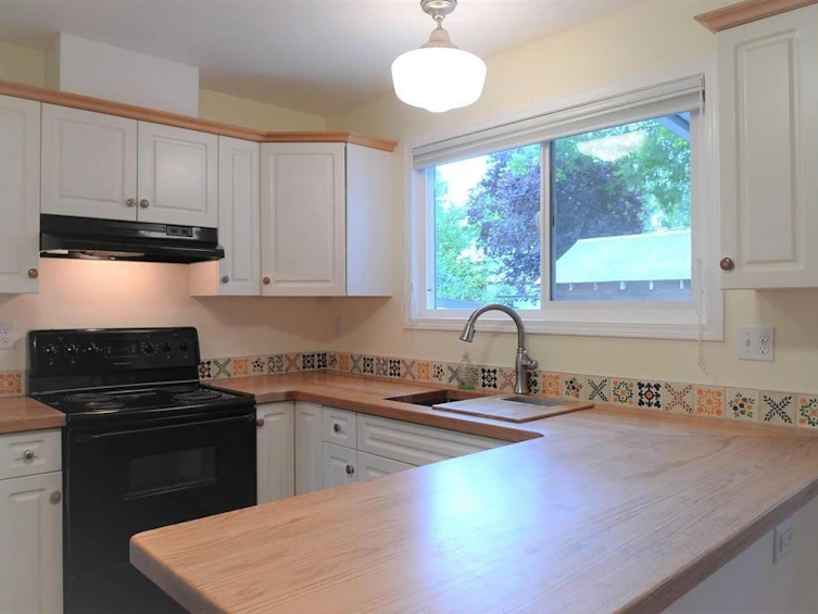 2124 Topaz Street, Abbotsford, BC, V2T 3W6 - 4