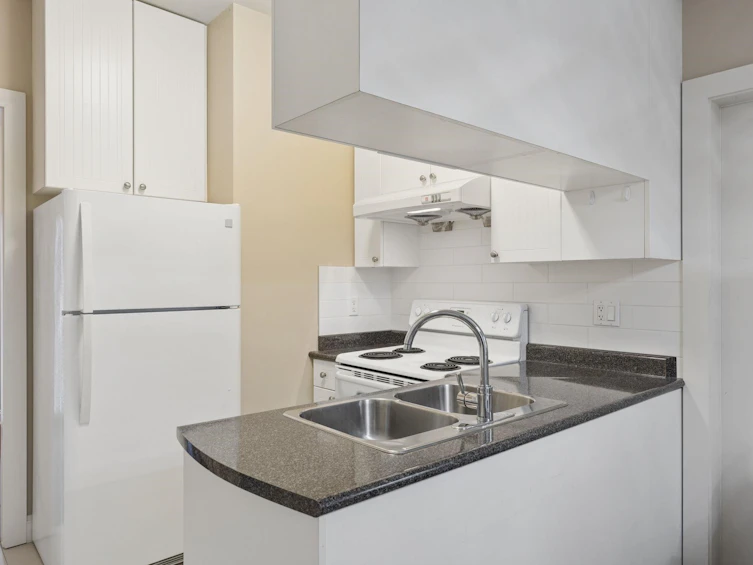 4898 Quebec Street, Vancouver, BC, V5V 3M3 - 19