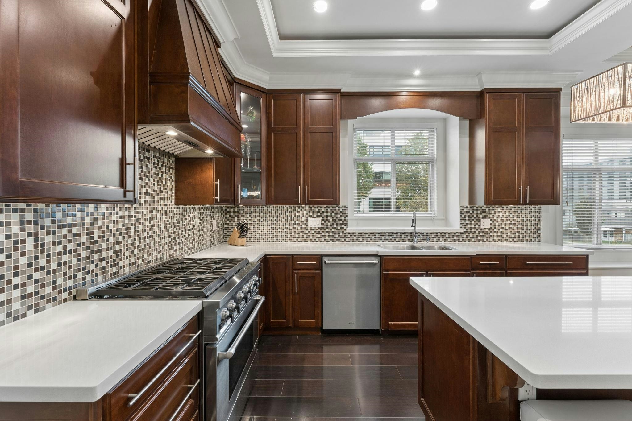 4898 Quebec Street, Vancouver, BC, V5V 3M3 - 8