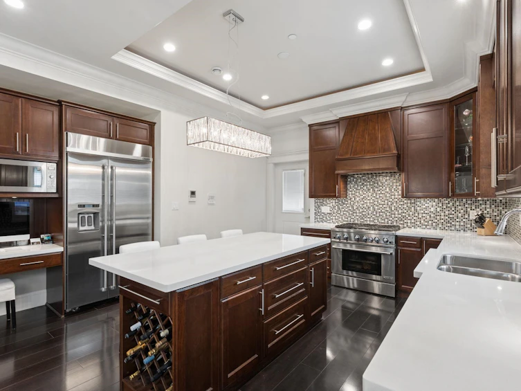4898 Quebec Street, Vancouver, BC, V5V 3M3 - 6