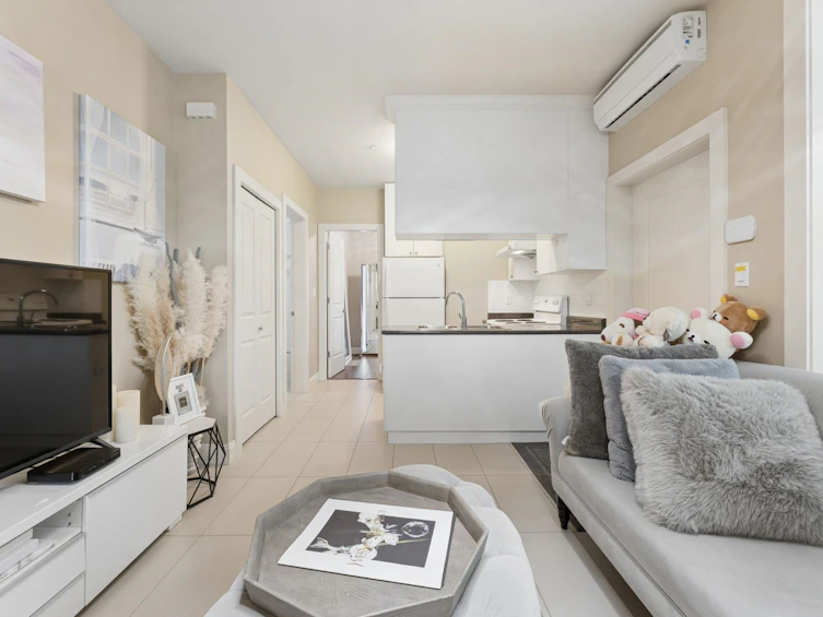 4898 Quebec Street, Vancouver, BC, V5V 3M3 - 24