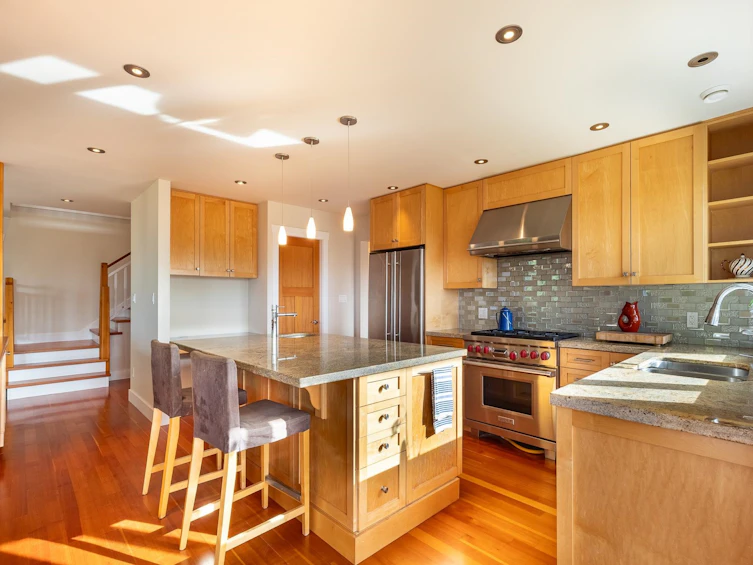 5012 Geer Road, Sechelt, BC, V7Z 0B9 - 4