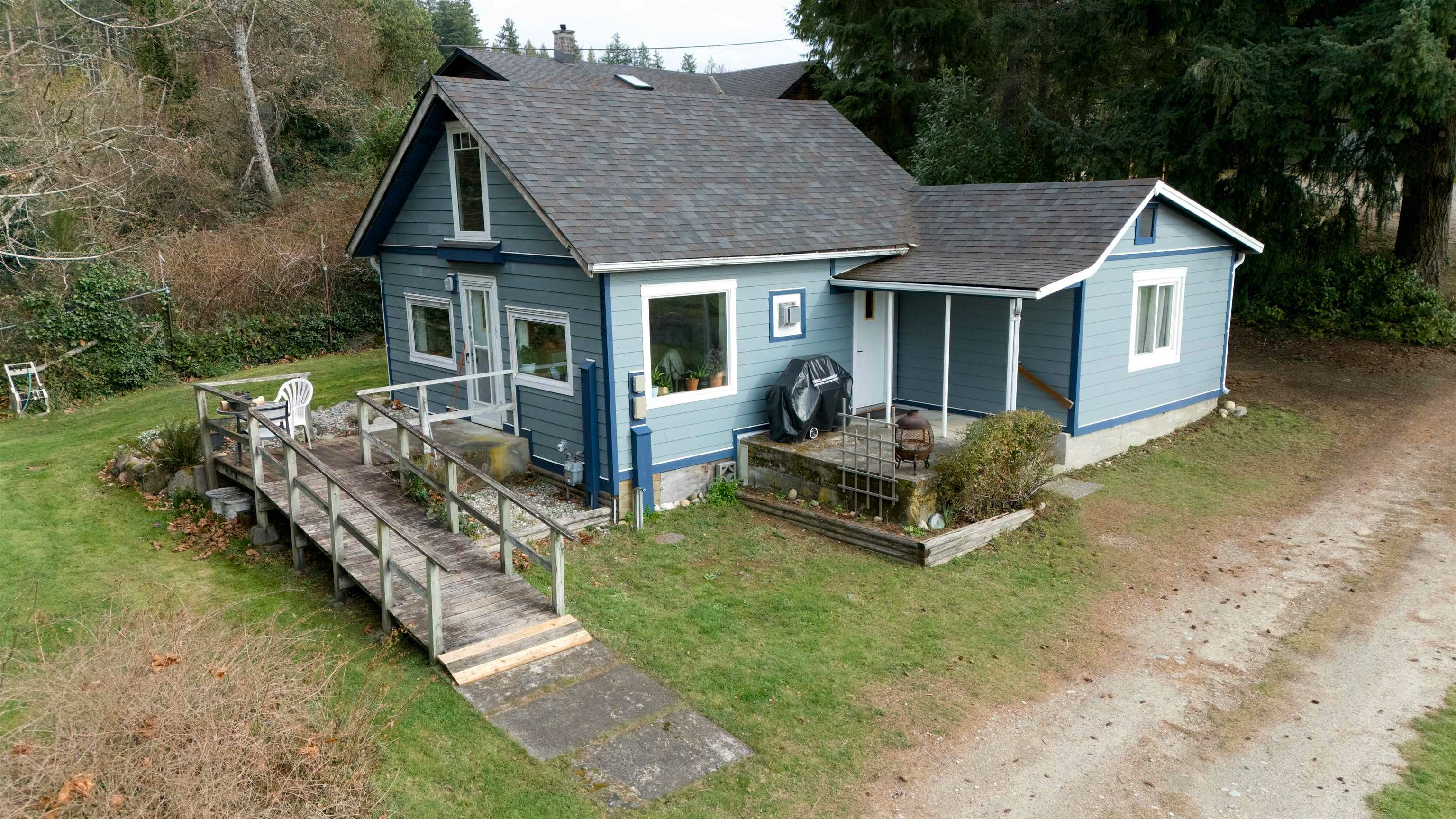 5012 Geer Road, Sechelt, BC, V7Z 0B9 - 13