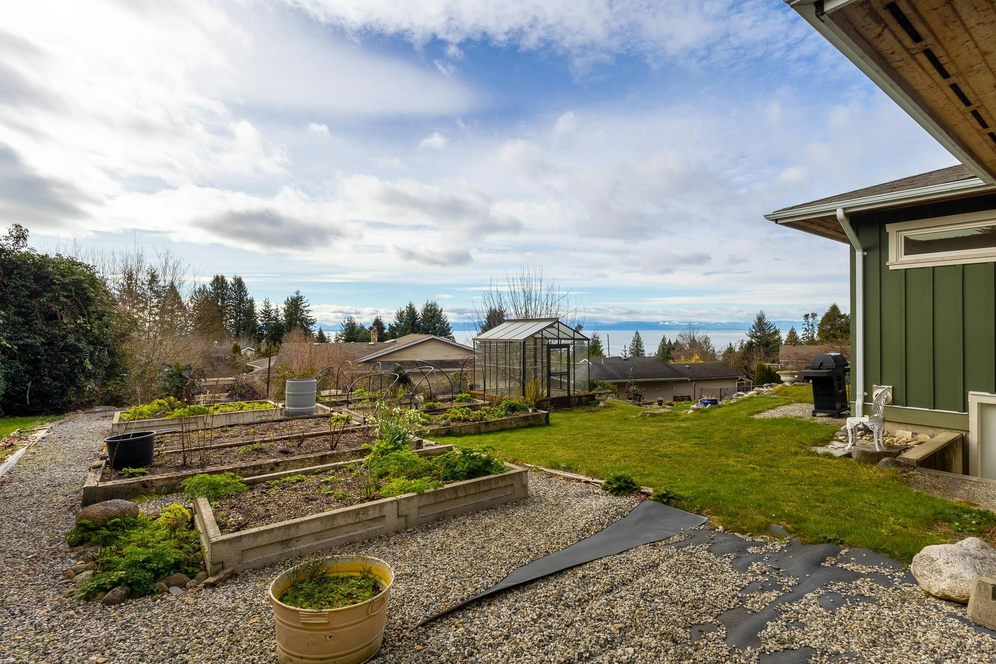 5012 Geer Road, Sechelt, BC, V7Z 0B9 - 12