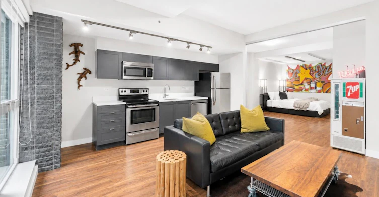 101-2511 Quebec Street, Vancouver, BC, V5T 0B6 - 6