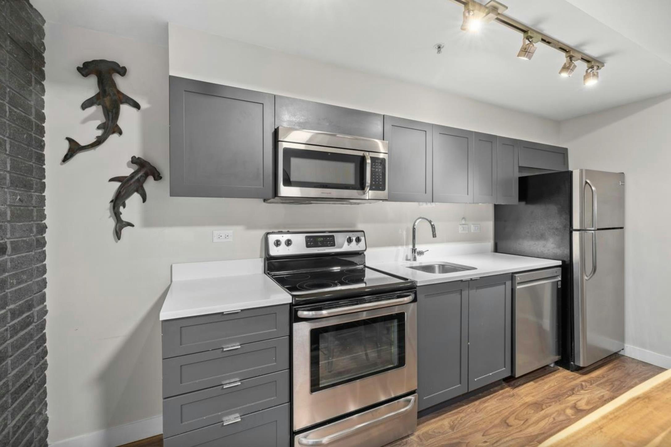 101-2511 Quebec Street, Vancouver, BC, V5T 0B6 - 8