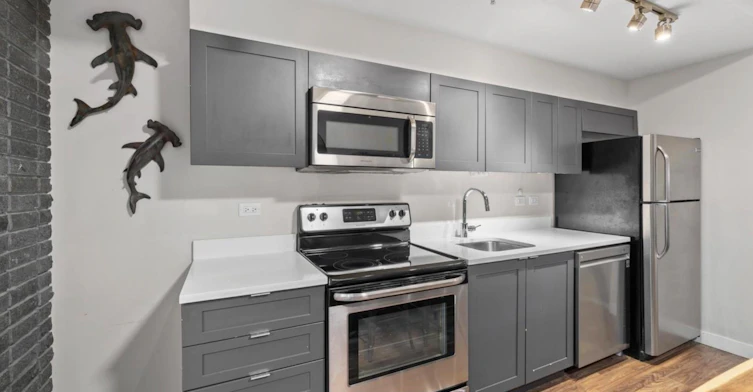 101-2511 Quebec Street, Vancouver, BC, V5T 0B6 - 8