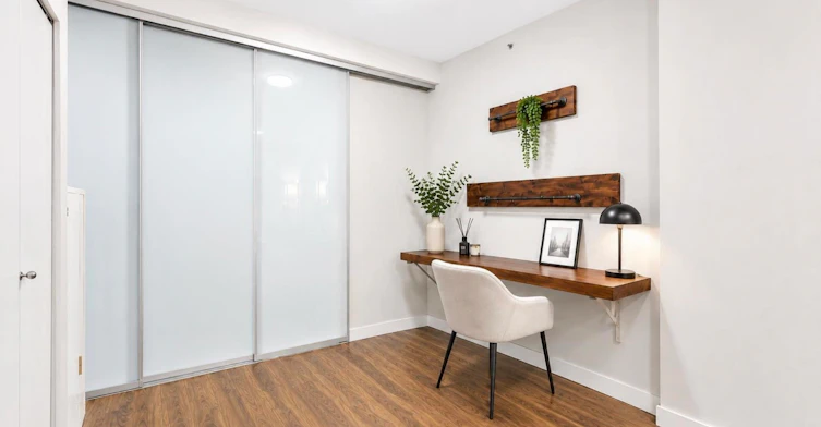 101-2511 Quebec Street, Vancouver, BC, V5T 0B6 - 12