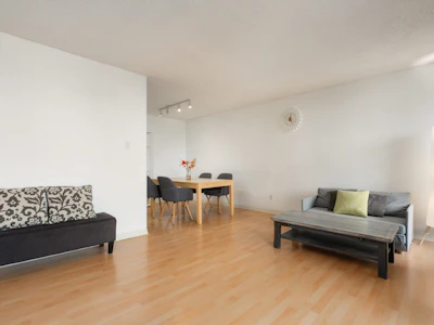 704-6689 Willingdon Avenue - 3