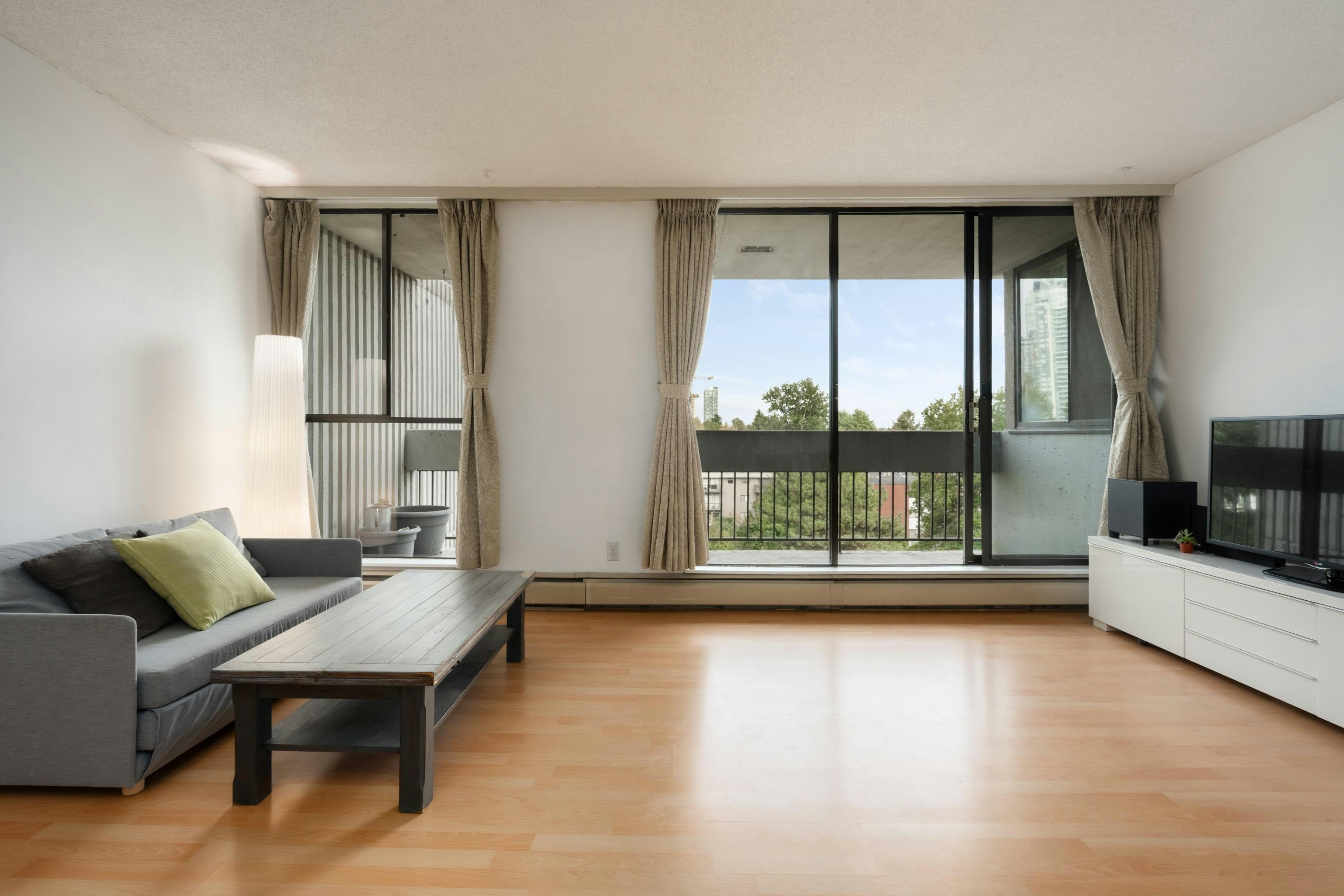 704-6689 Willingdon Avenue, Burnaby, BC, V5H 3Y8