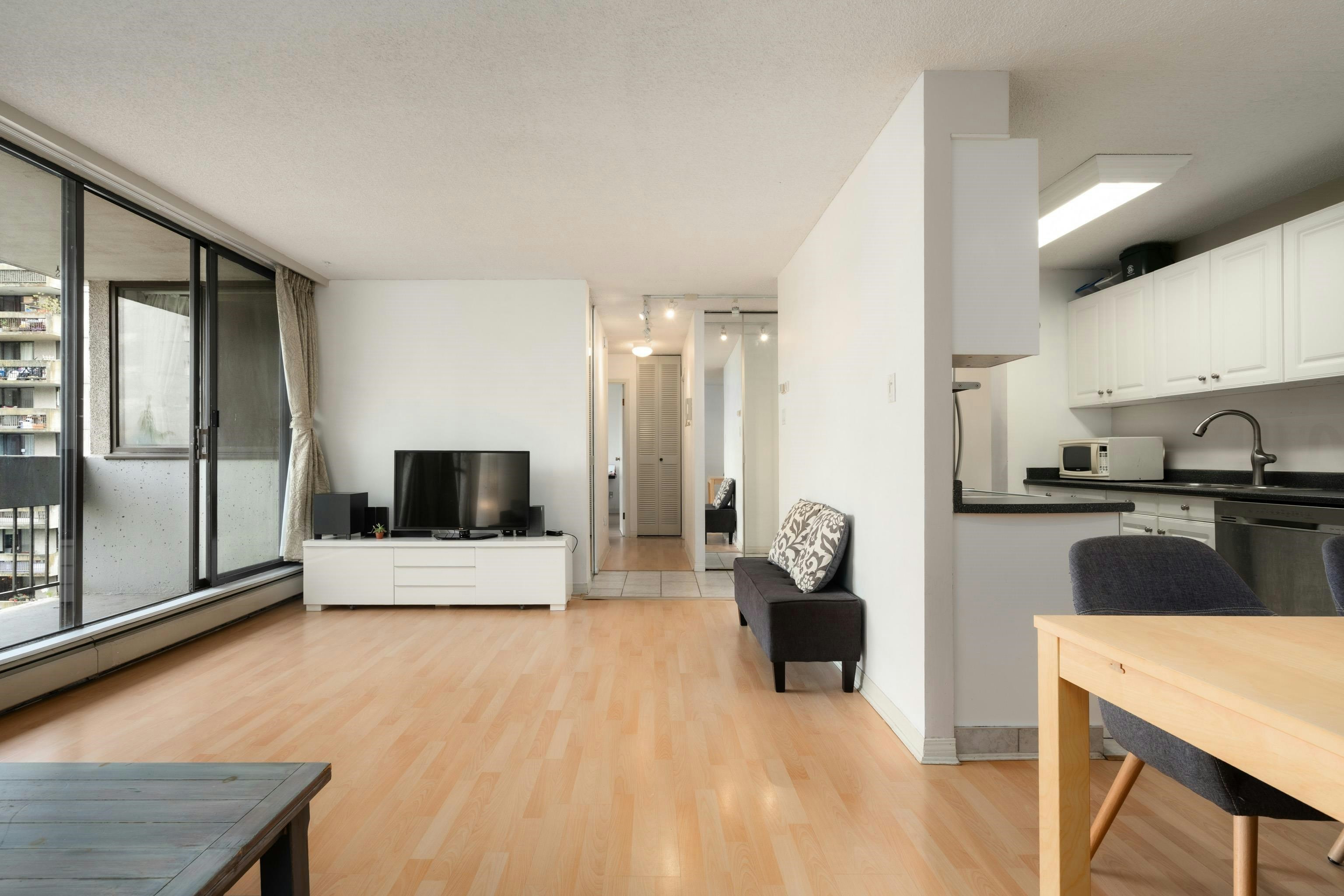 704-6689 Willingdon Avenue - 4