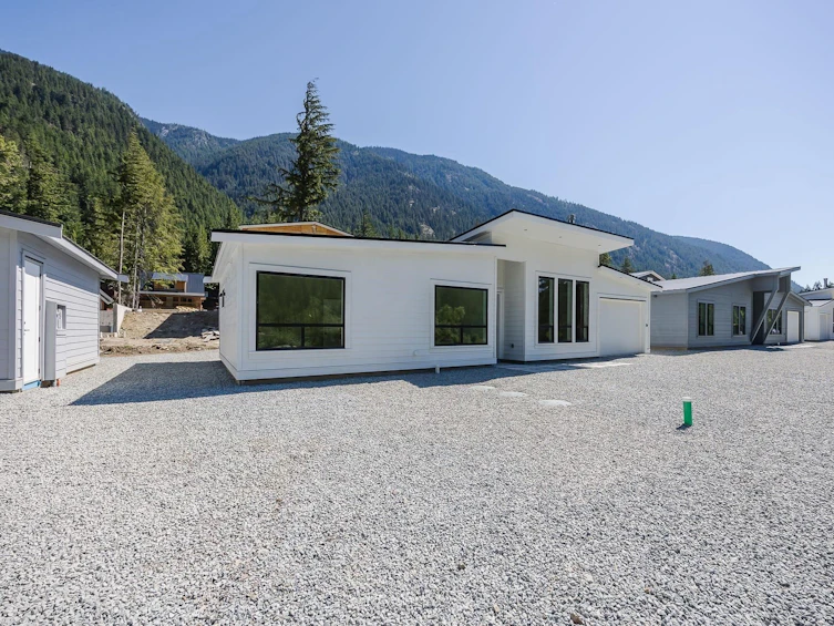 HG 187-71358 Grove Place, Hope, BC, V0X 1L5 - 2