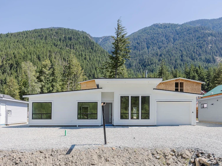 HG 187-71358 Grove Place, Hope, BC, V0X 1L5