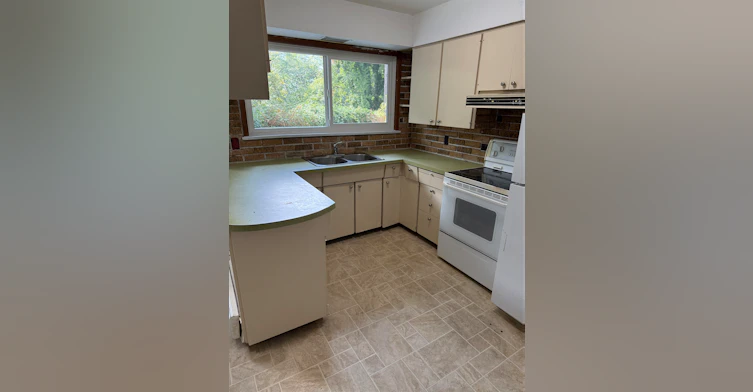 12137 New Mclellan Road, Surrey, BC, V3X 2X9 - 2