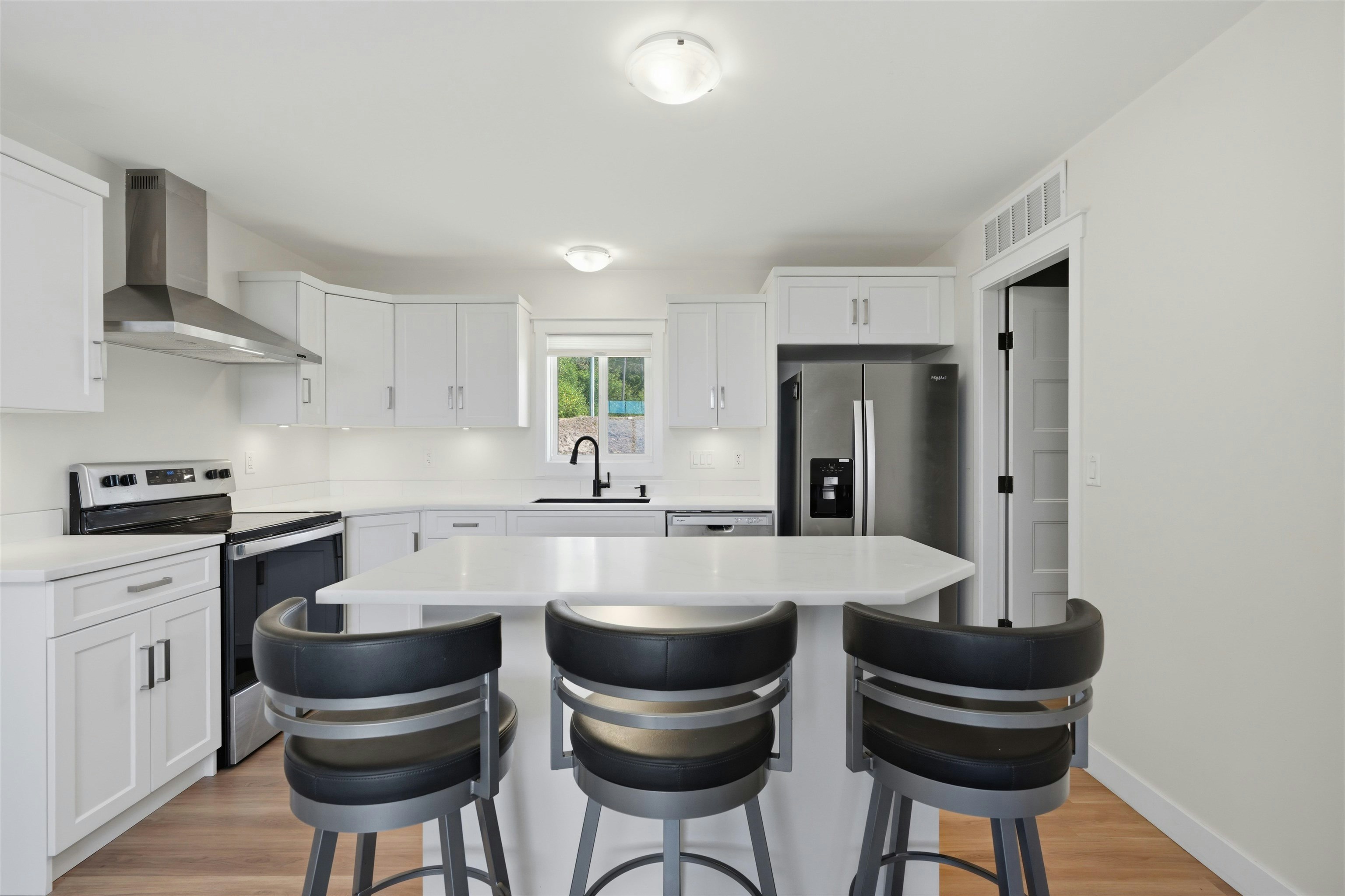 1846 Harman Road, Gibsons, BC, V0N 2W5 - 6