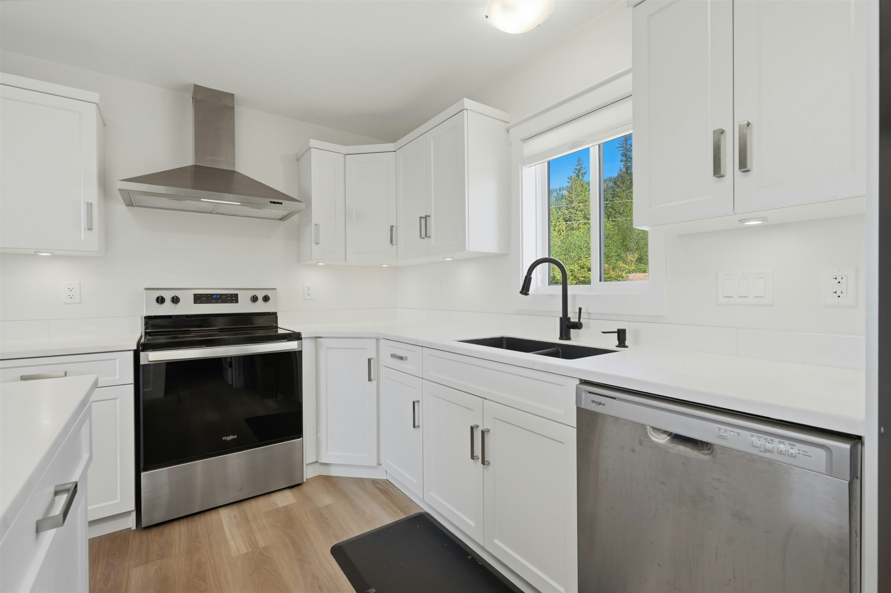 1846 Harman Road, Gibsons, BC, V0N 2W5 - 8