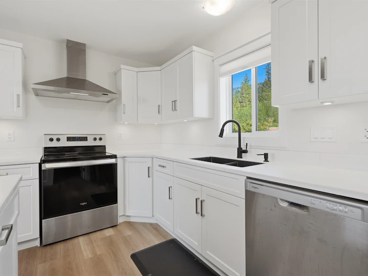 1846 Harman Road, Gibsons, BC, V0N 2W5 - 8