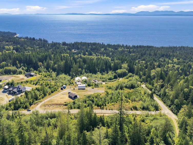1846 Harman Road, Gibsons, BC, V0N 2W5 - 35