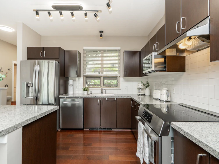 6-3138 Dayanee Springs Boulevard, Coquitlam, BC, V3E 0B6 - 4