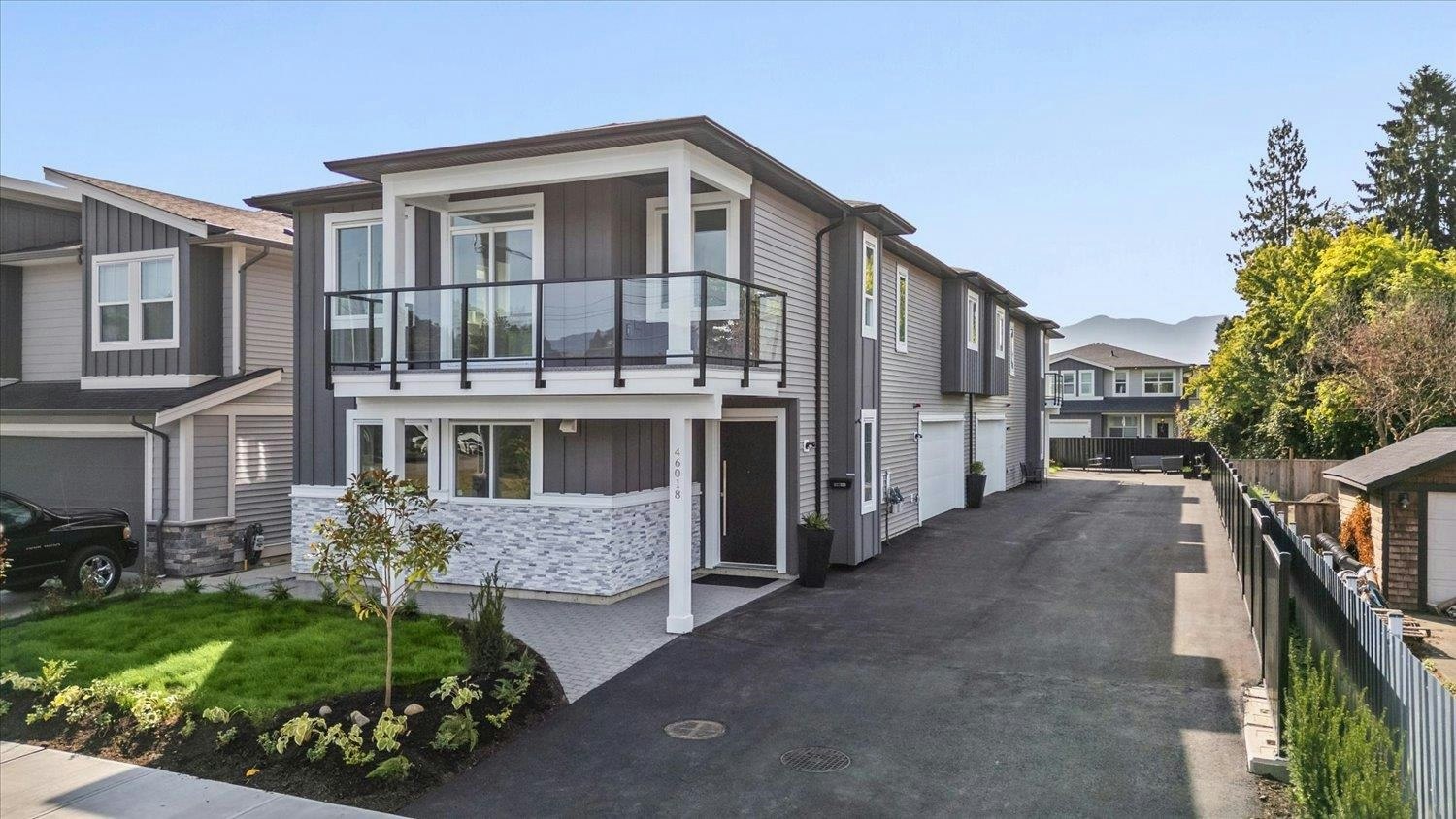 1-46018 Bonny Avenue - 2