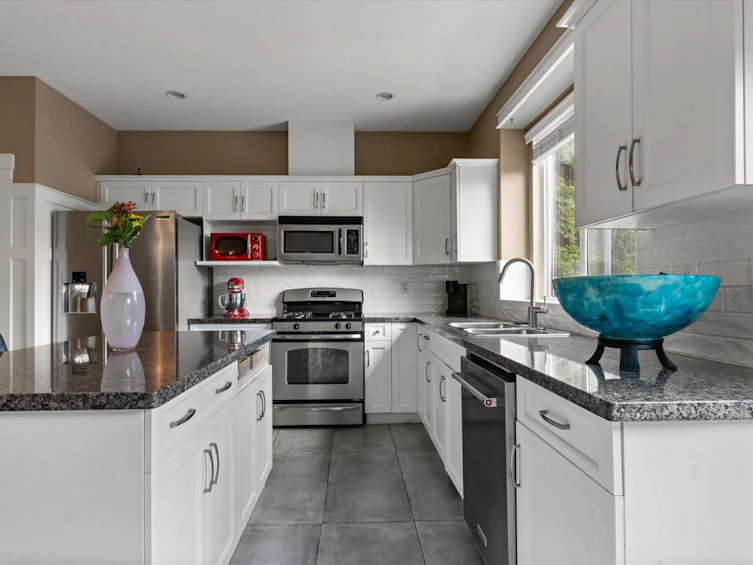 6944 208a Street, Langley, BC, V2Y 0G1 - 16
