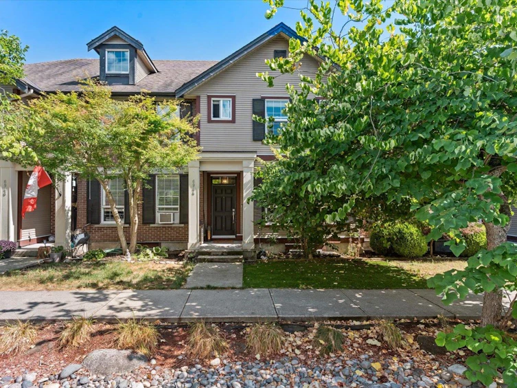 6944 208a Street, Langley, BC, V2Y 0G1