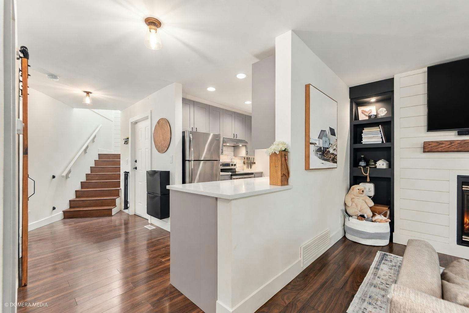 17-123 Laval Street - 3