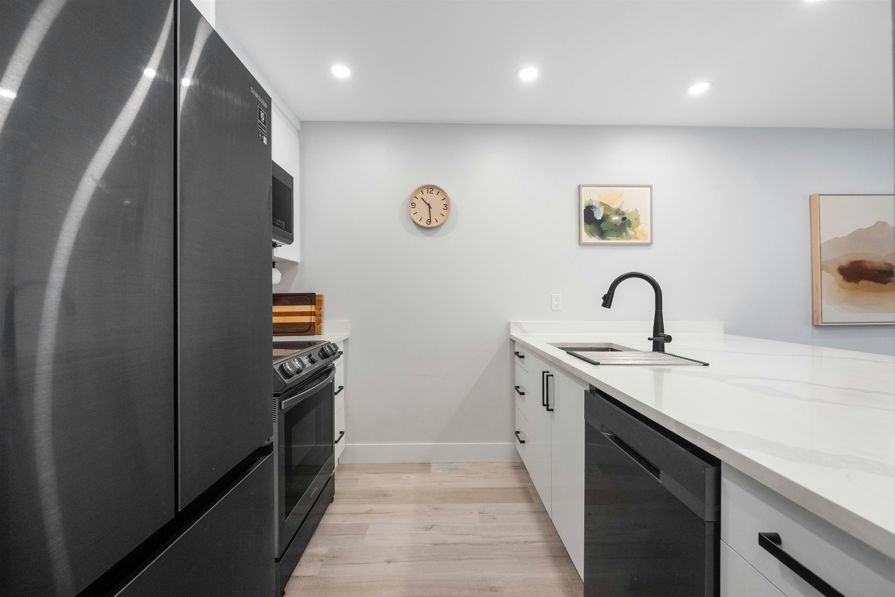 217-7377 Salisbury Avenue, Burnaby, BC, V5E 4B2 - 3