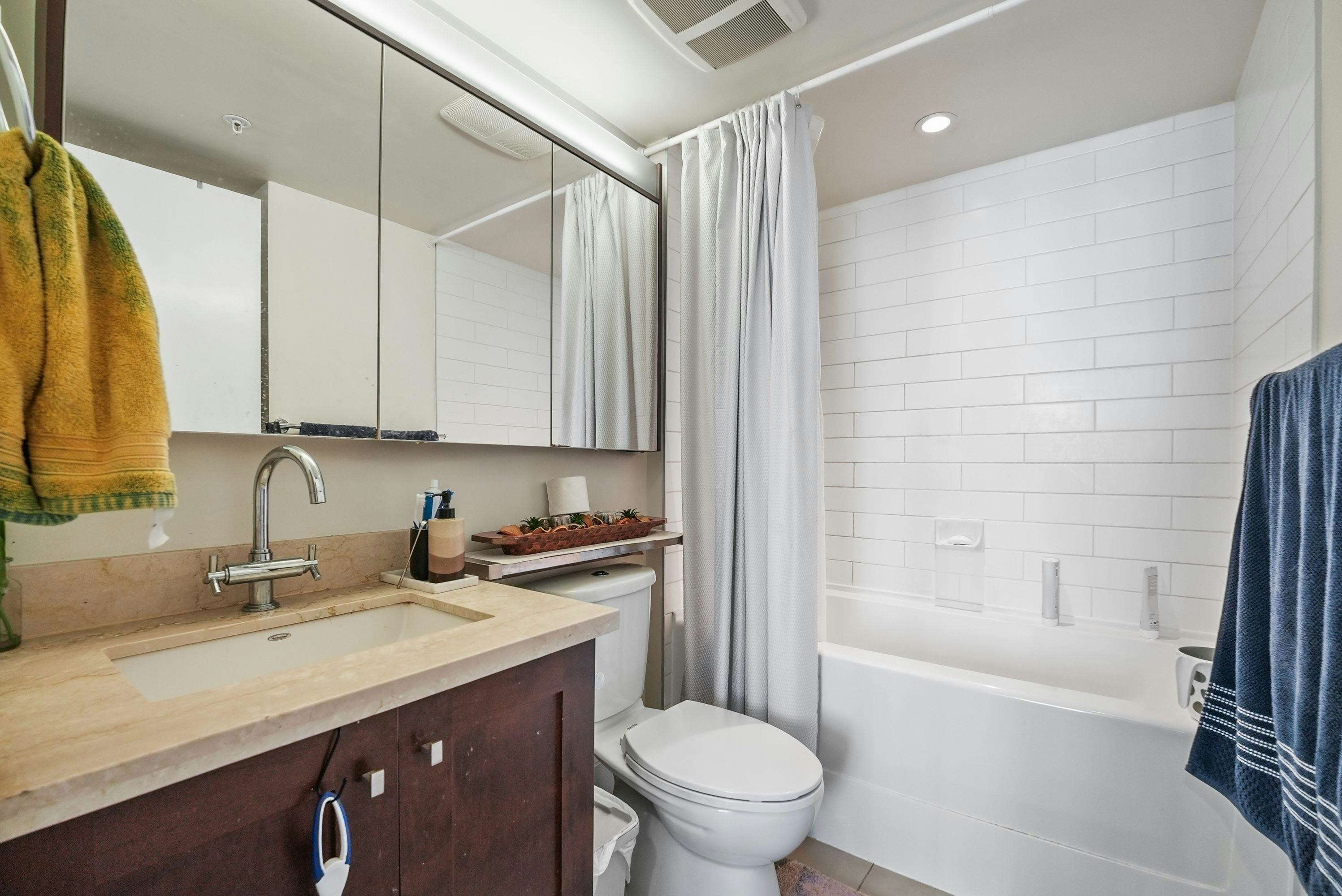 1901-888 Homer Street, Vancouver, BC, V6B 0H7 - 14