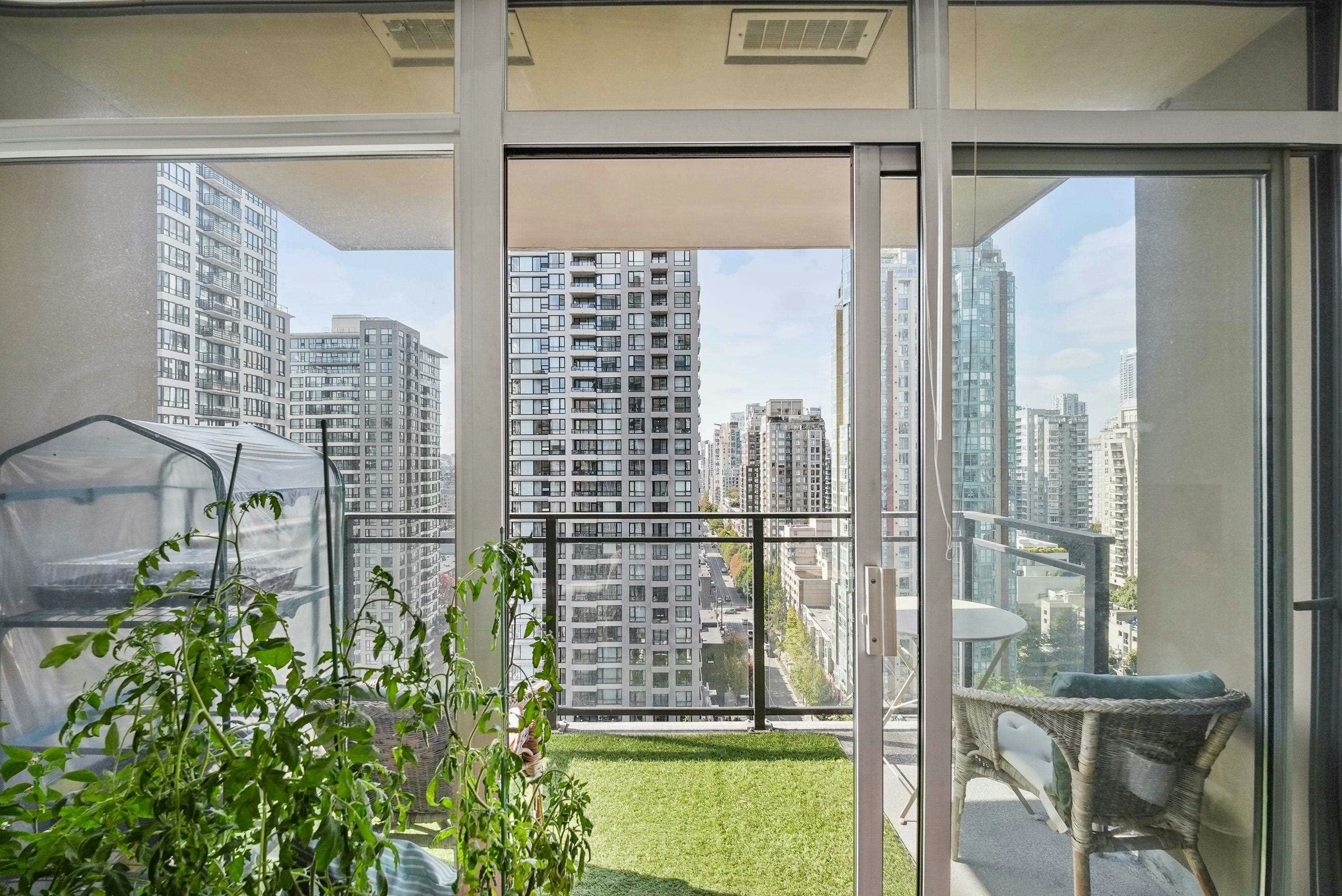 1901-888 Homer Street, Vancouver, BC, V6B 0H7 - 8