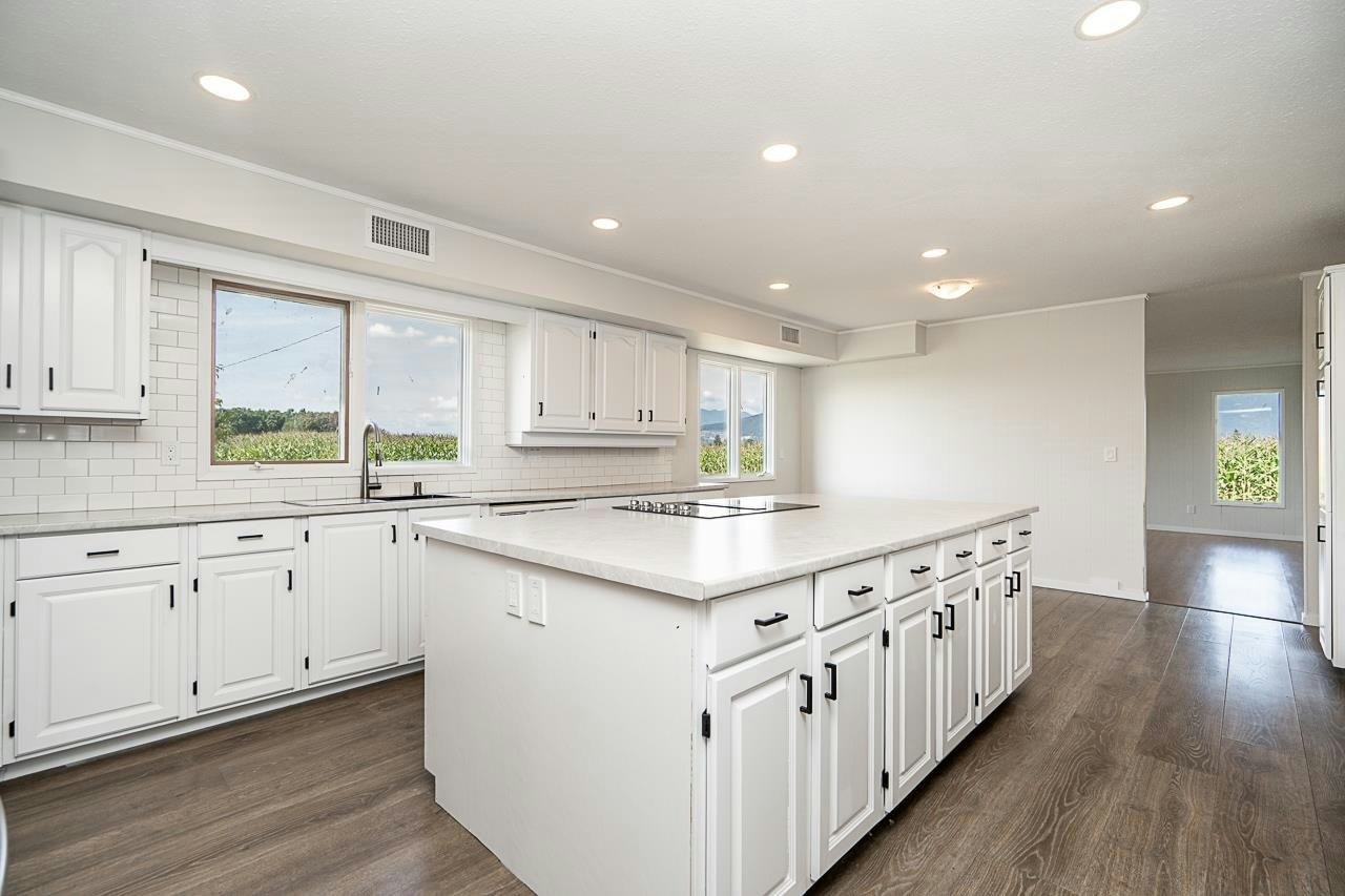 14017 Hale Road, Pitt Meadows, BC, V3Y 1Z1 - 13