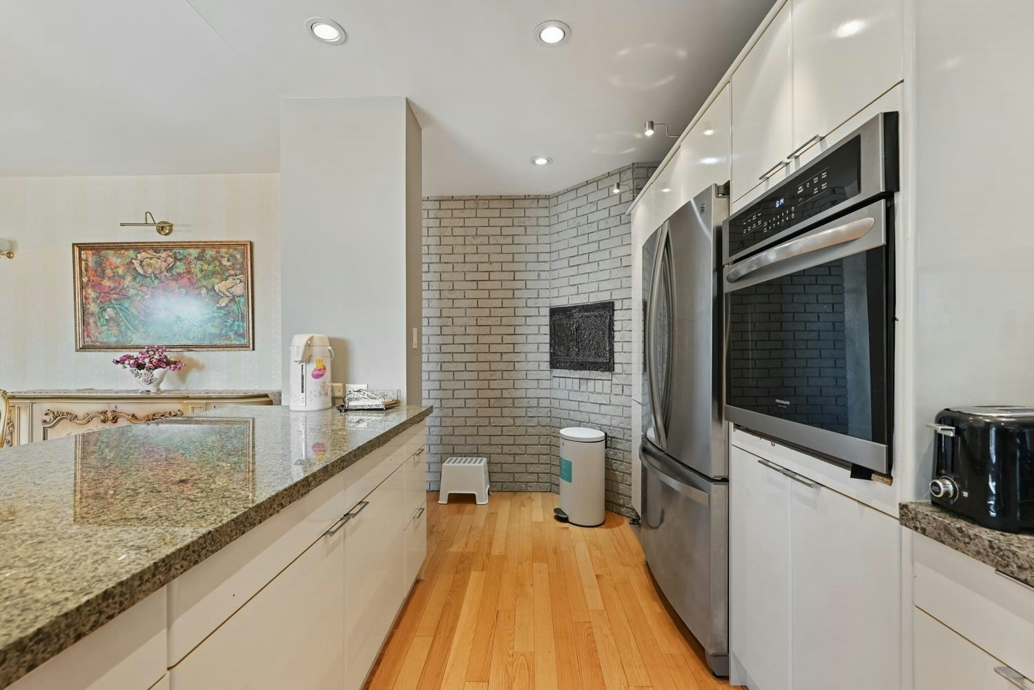 Main Floor-1053 Millstream Road, West Vancouver, BC, V7S 2C8 - 3