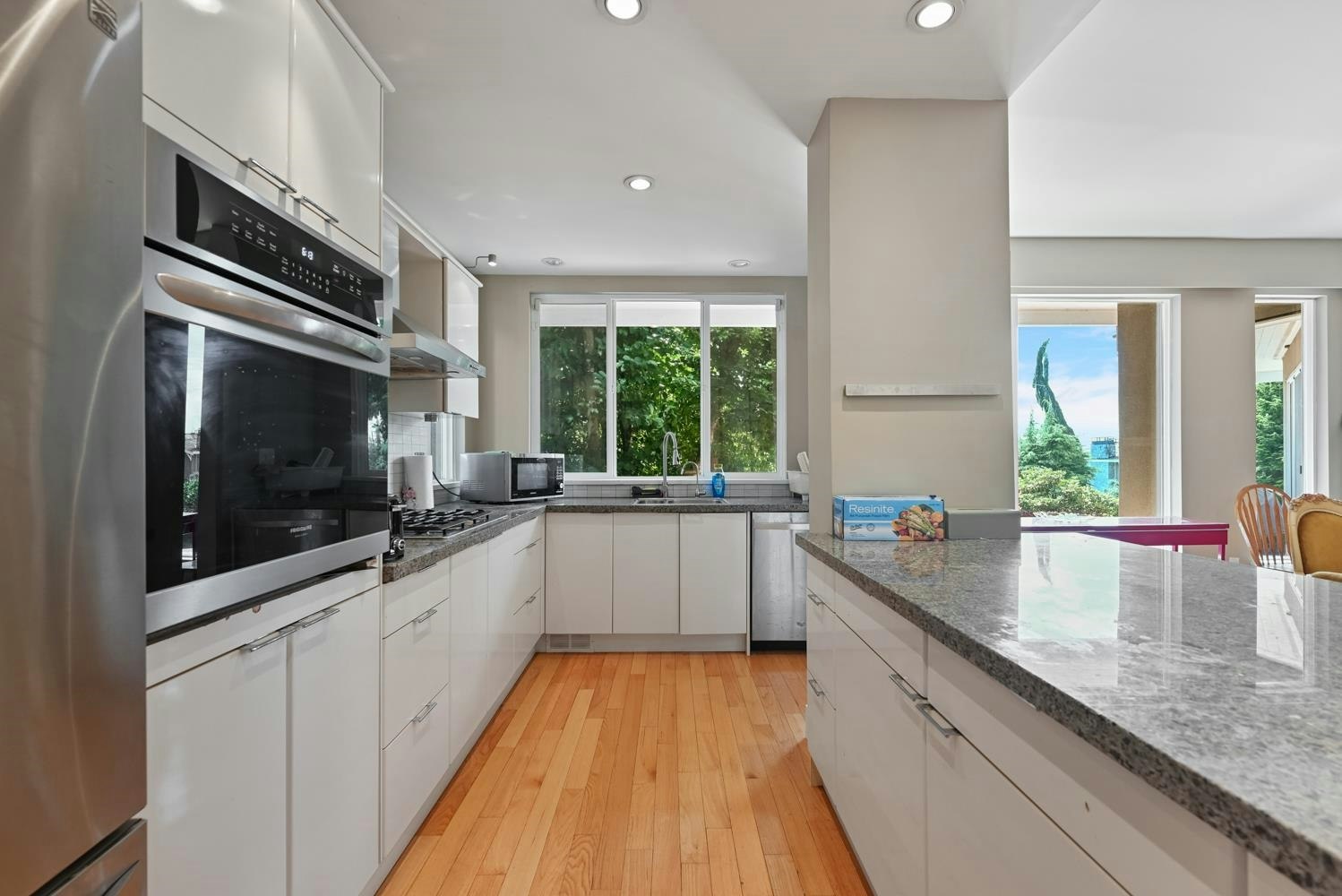 Main Floor-1053 Millstream Road, West Vancouver, BC, V7S 2C8 - 2