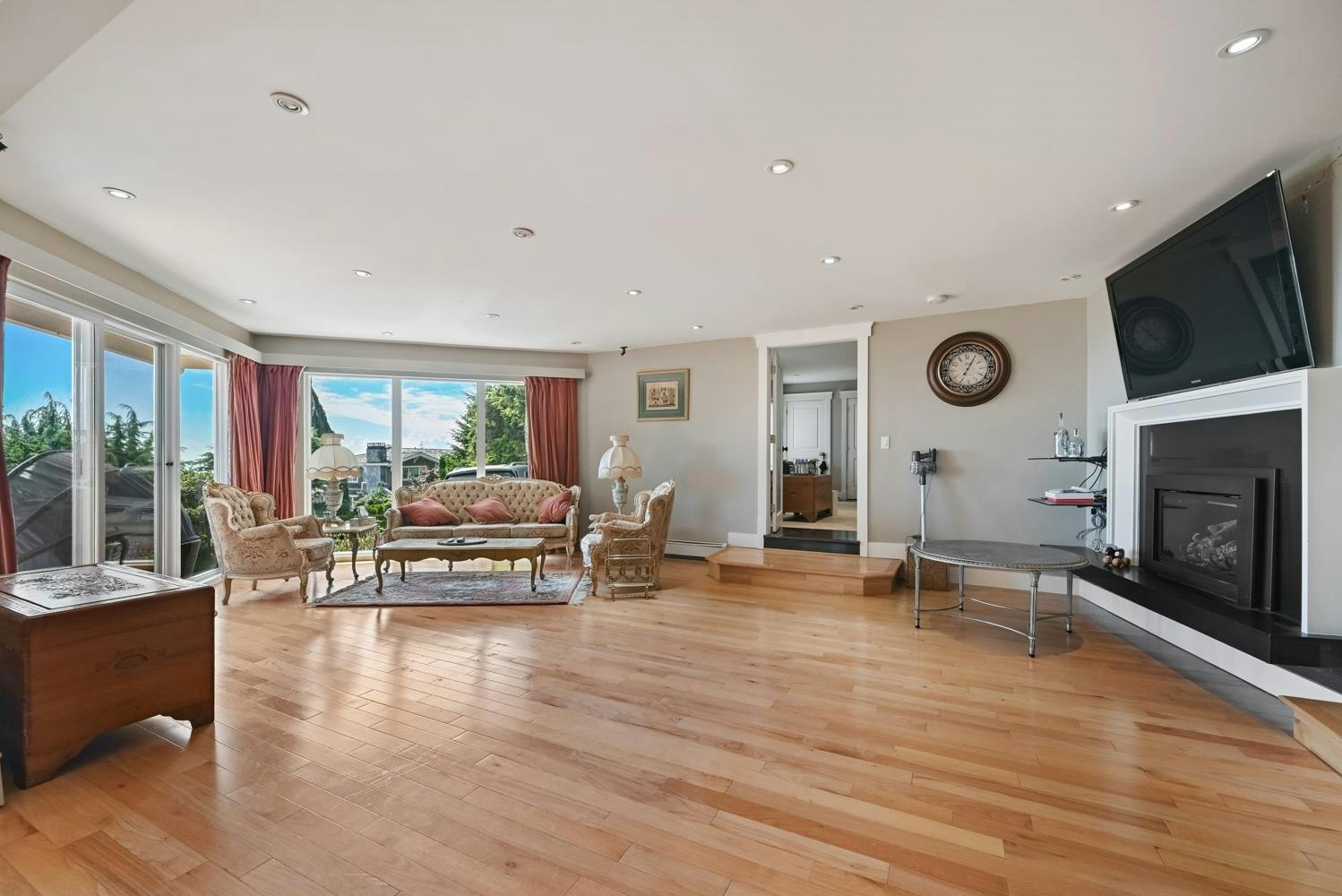 Main Floor-1053 Millstream Road, West Vancouver, BC, V7S 2C8 - 12