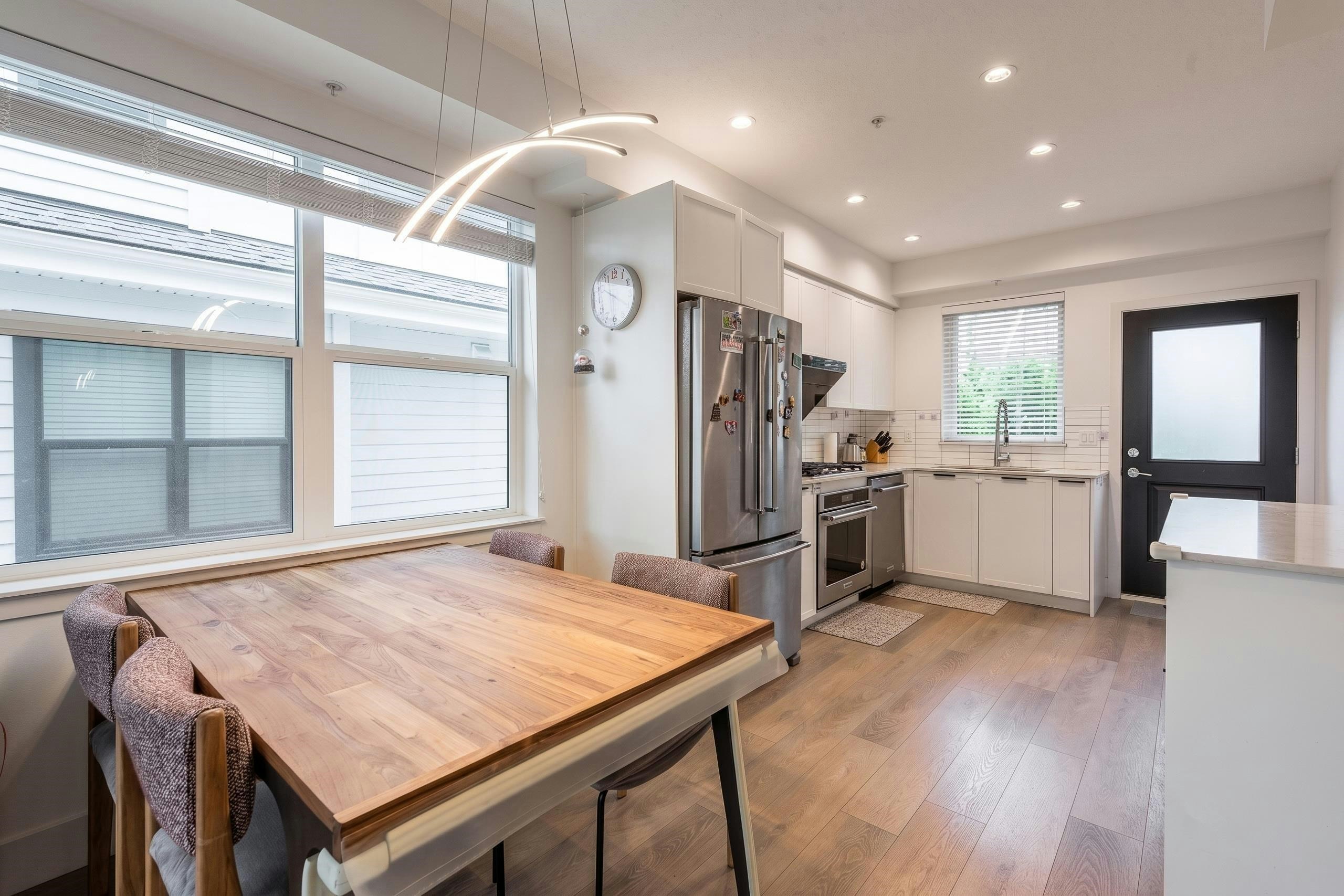 201-6933 Arcola Street, Burnaby, BC, V5E 1H5