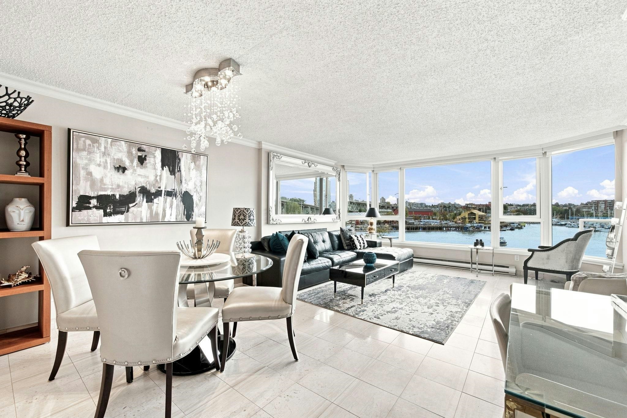 304-1675 Hornby Street, Vancouver, BC, V6Z 2M3 - 2