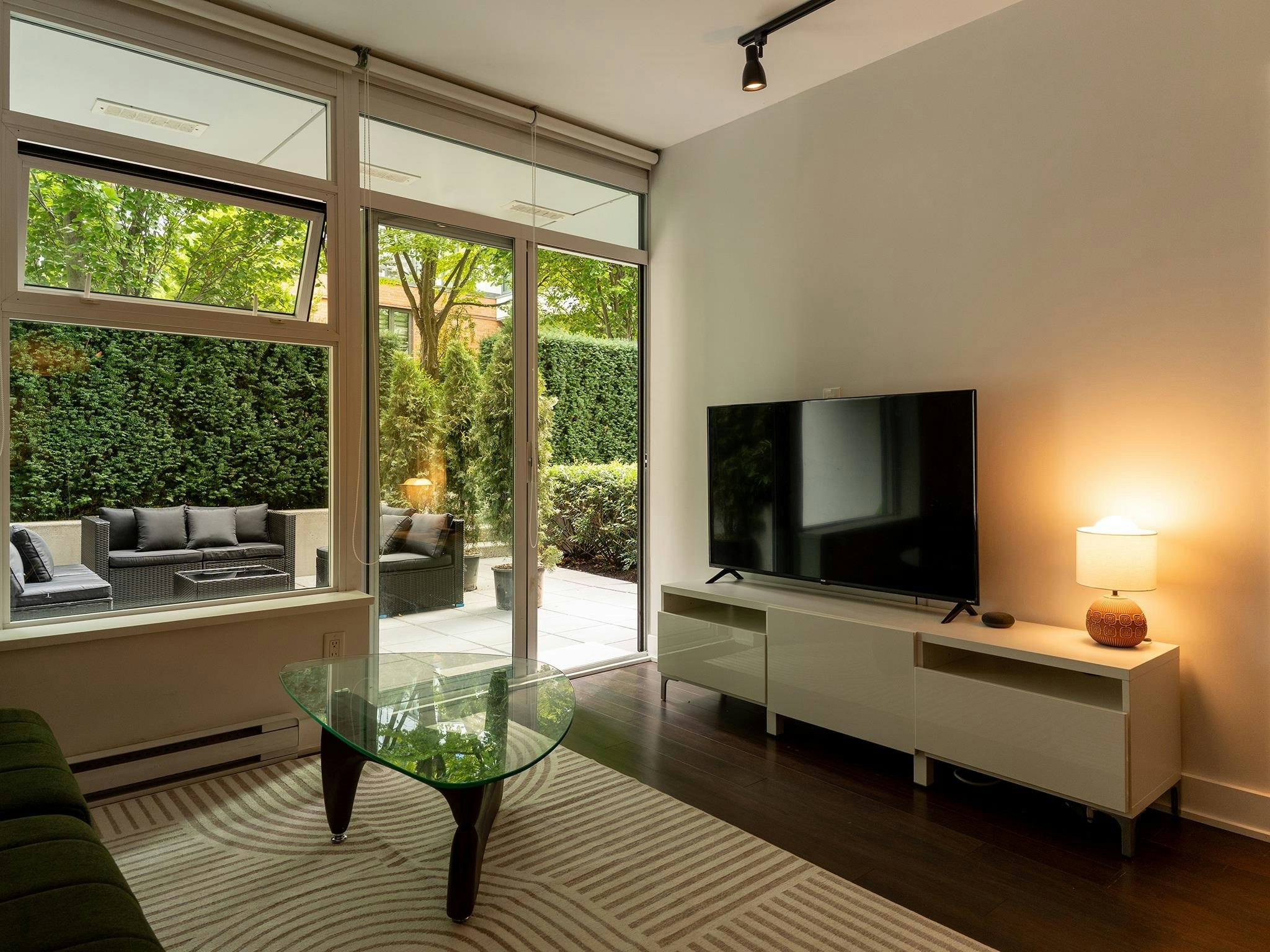 2-1777 W 7th Avenue, Vancouver, BC, V6J 0E5