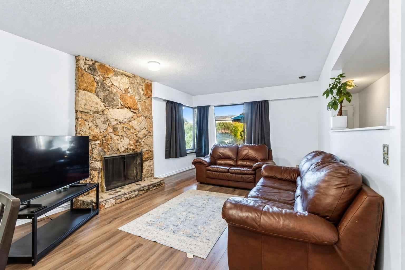8680 Citadel Crescent, Richmond, BC, V7C 4T3 - 3