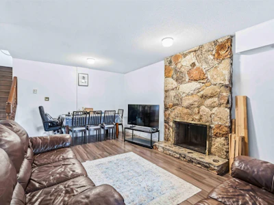 8680 Citadel Crescent - 4