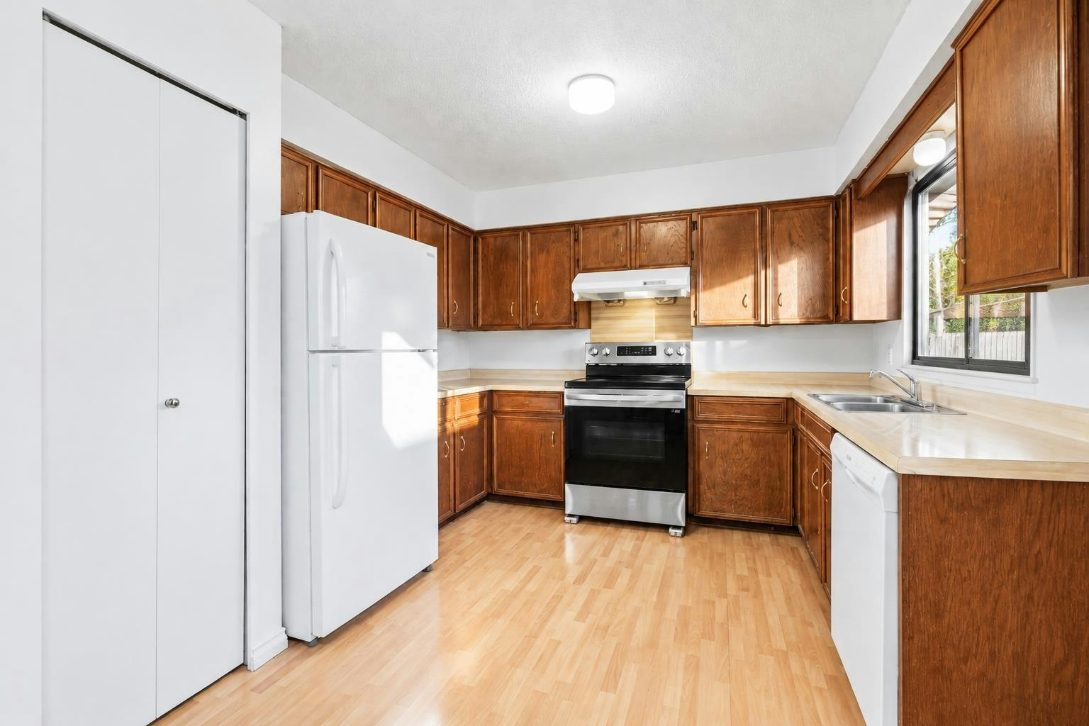 8680 Citadel Crescent, Richmond, BC, V7C 4T3 - 7