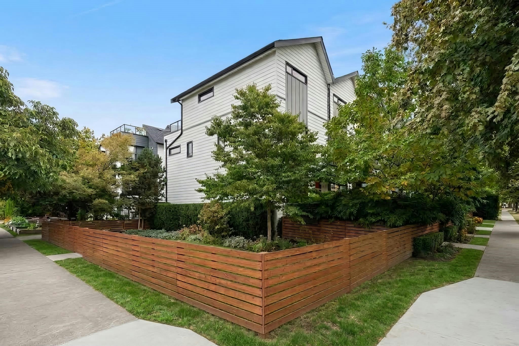 501 E 44th Avenue, Vancouver, BC, V5W 0C5