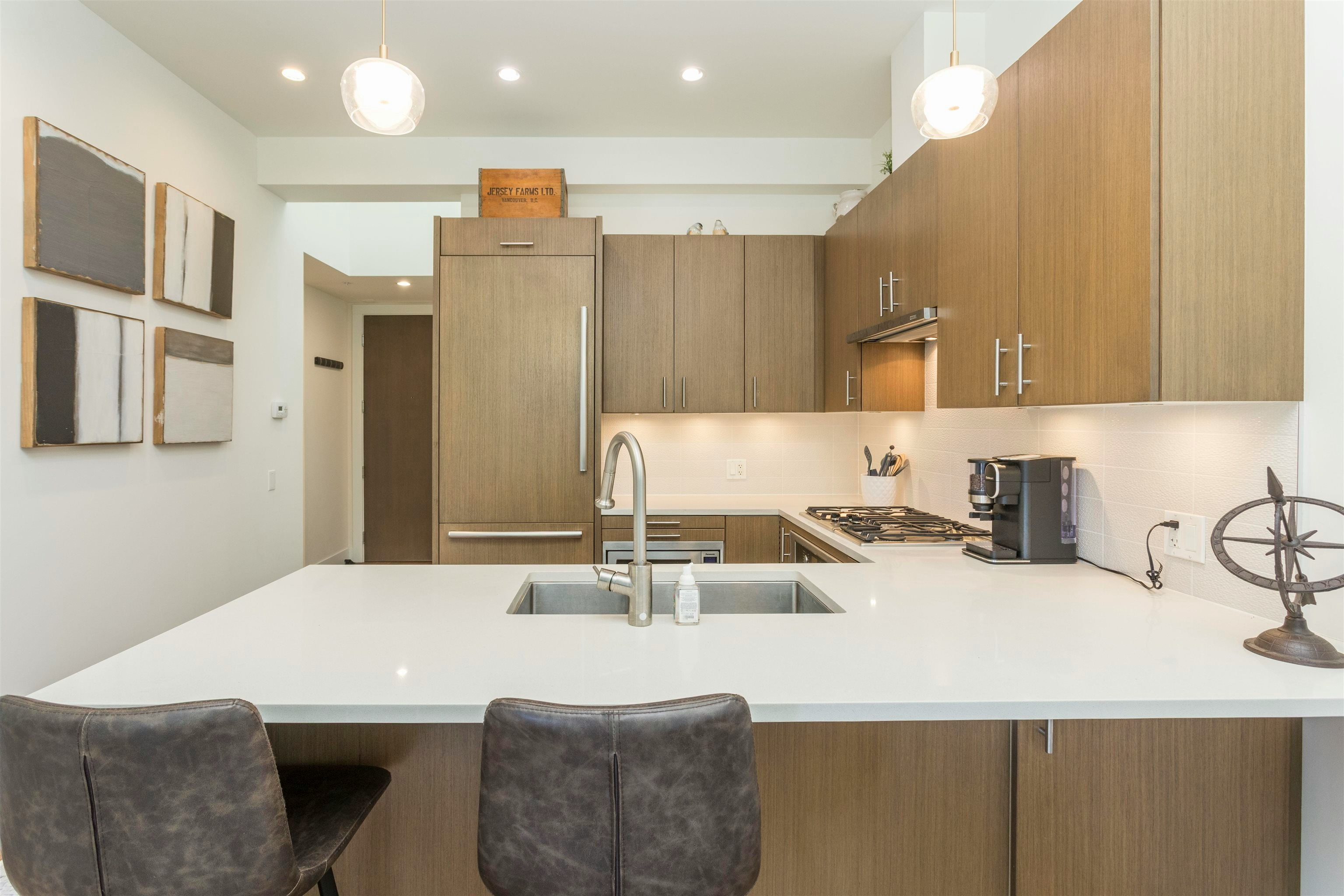 300-2432 Haywood Avenue, West Vancouver, BC, V7V 1Y1 - 10