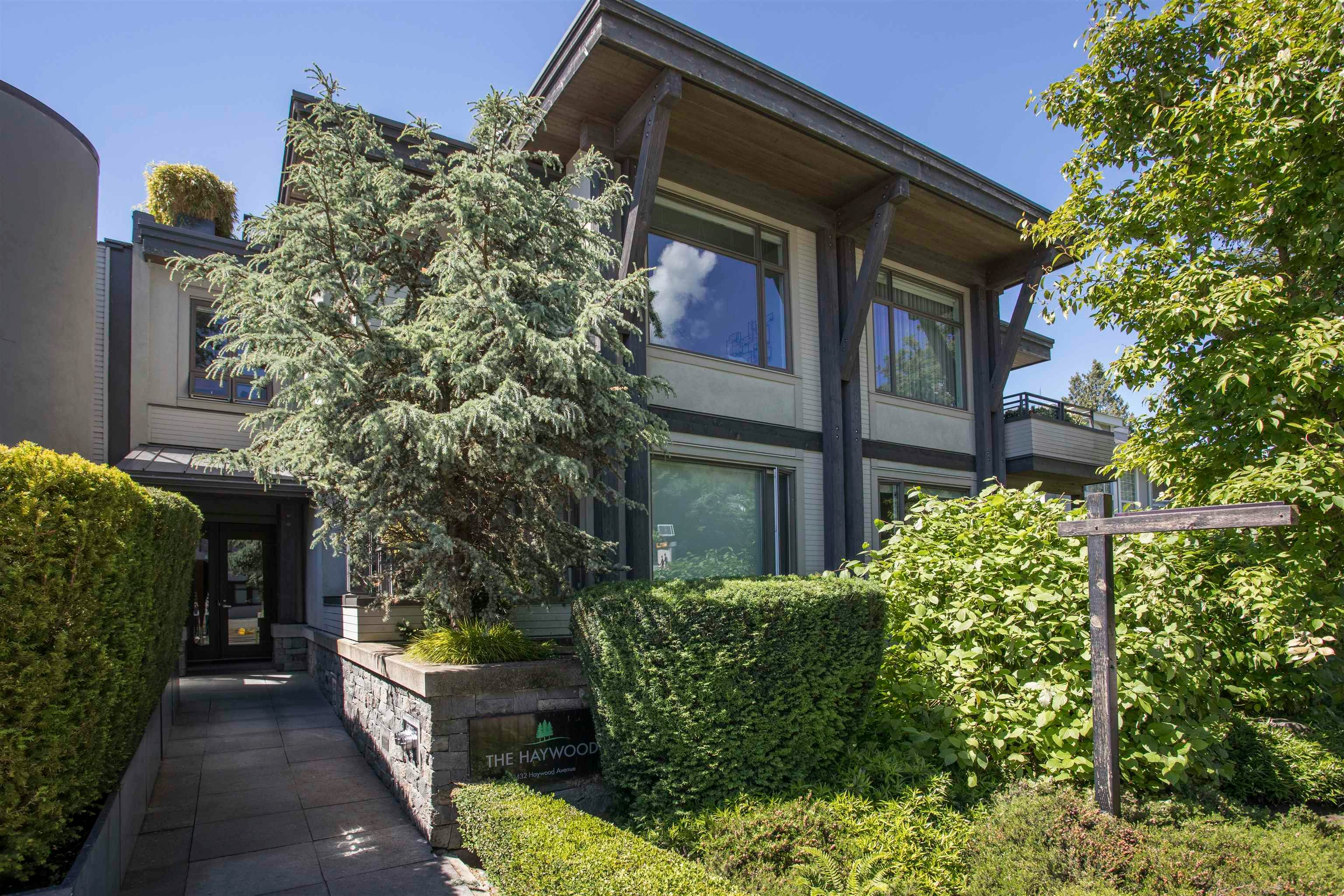 300-2432 Haywood Avenue, West Vancouver, BC, V7V 1Y1 - 22