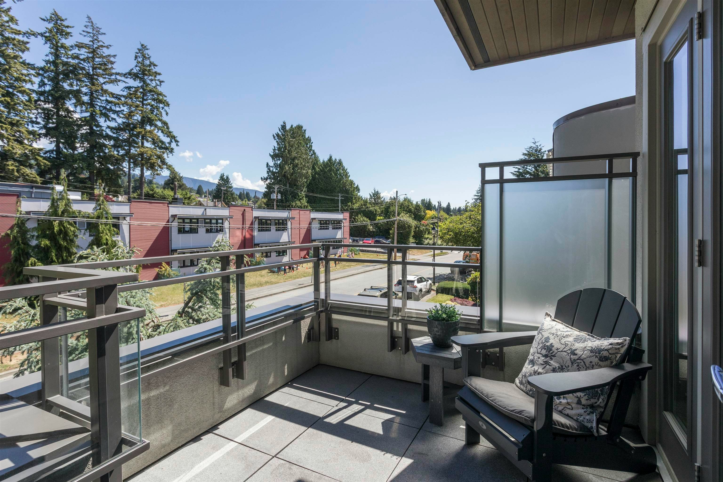 300-2432 Haywood Avenue, West Vancouver, BC, V7V 1Y1 - 12