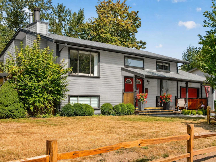 35275 Wells Gray Avenue, Abbotsford, BC, V2S 5X2