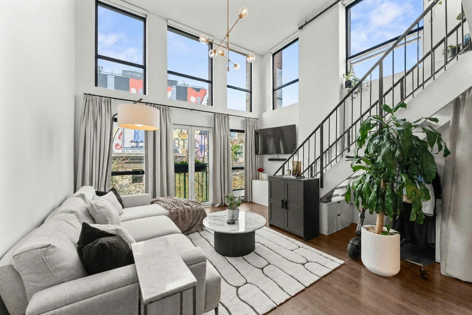 401-1 E Cordova Street - 2