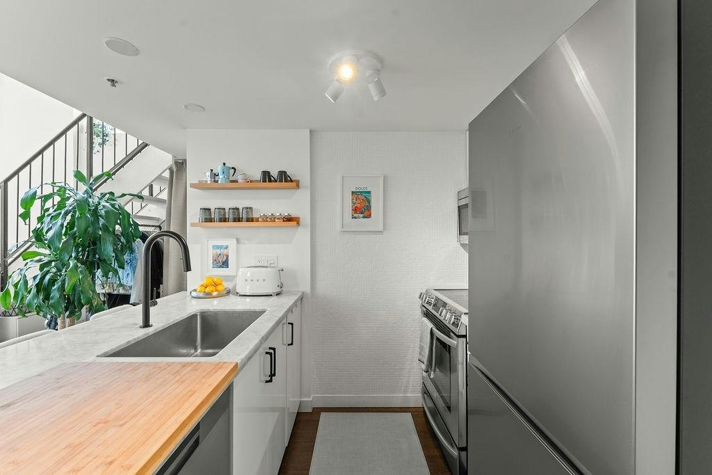 401-1 E Cordova Street, Vancouver, BC, V6A 4M3 - 9