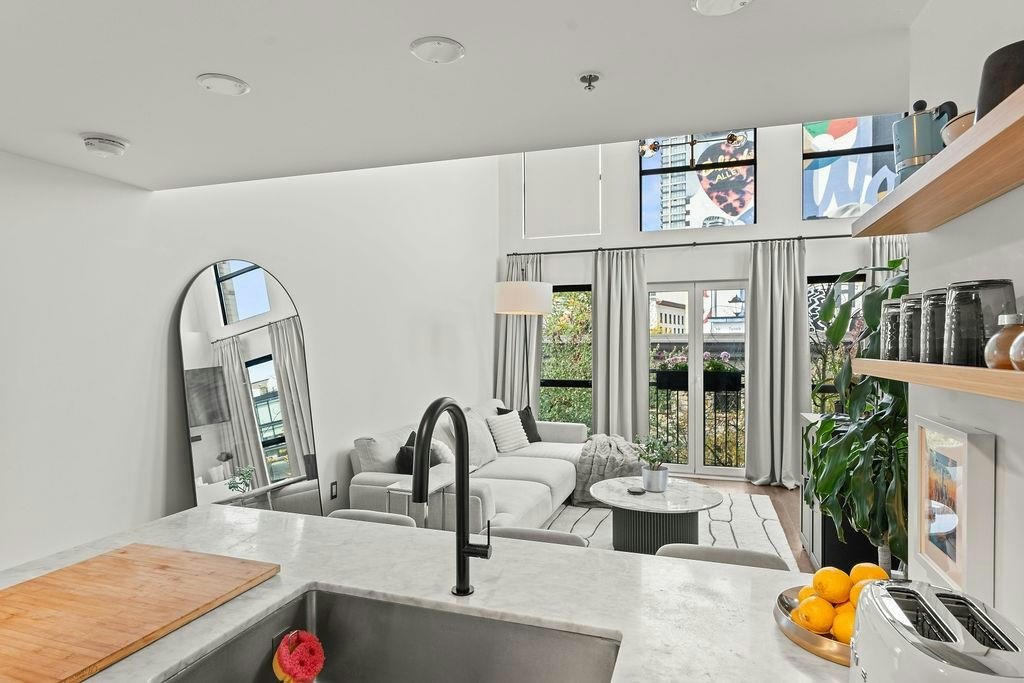 401-1 E Cordova Street, Vancouver, BC, V6A 4M3 - 12
