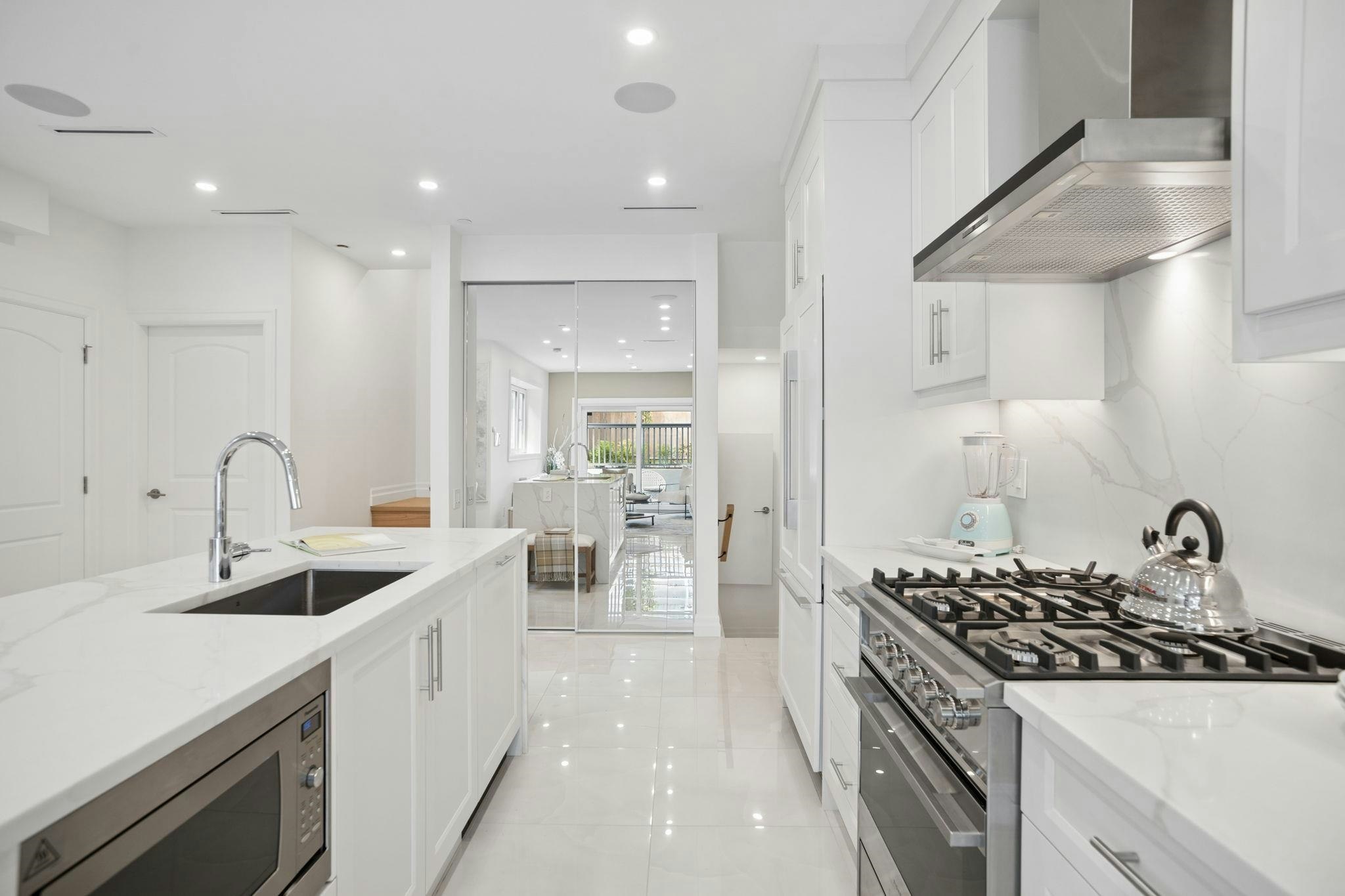 2523 W 8th Avenue - 3