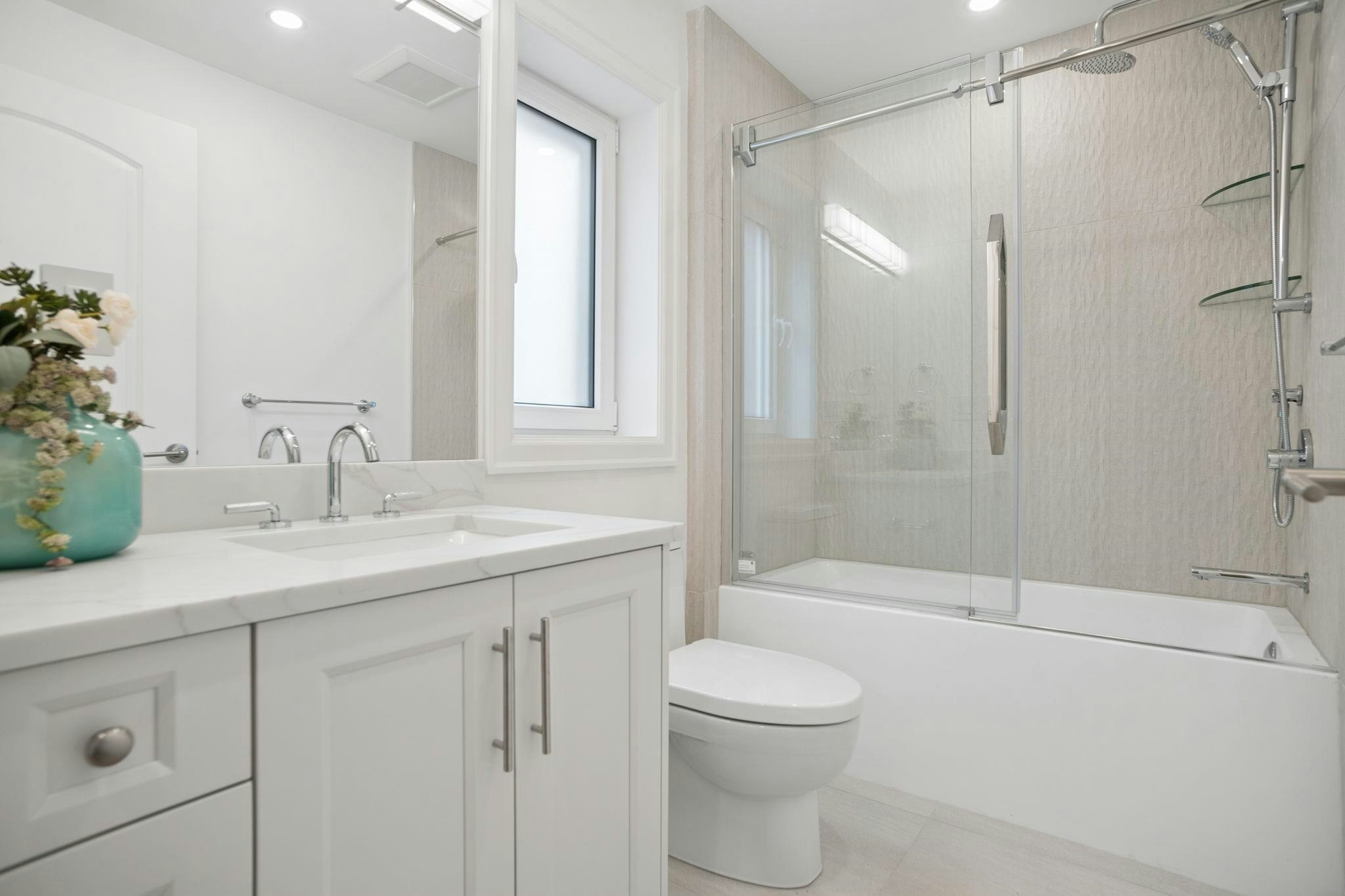 2523 W 8th Avenue, Vancouver, BC, V6K 2B3 - 19